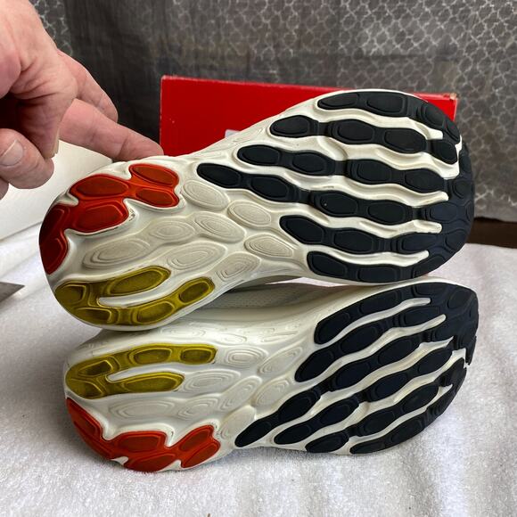 New Balance FuelCell Walker Elite Mens 8.5 White Shoes - Picture 7 of 10